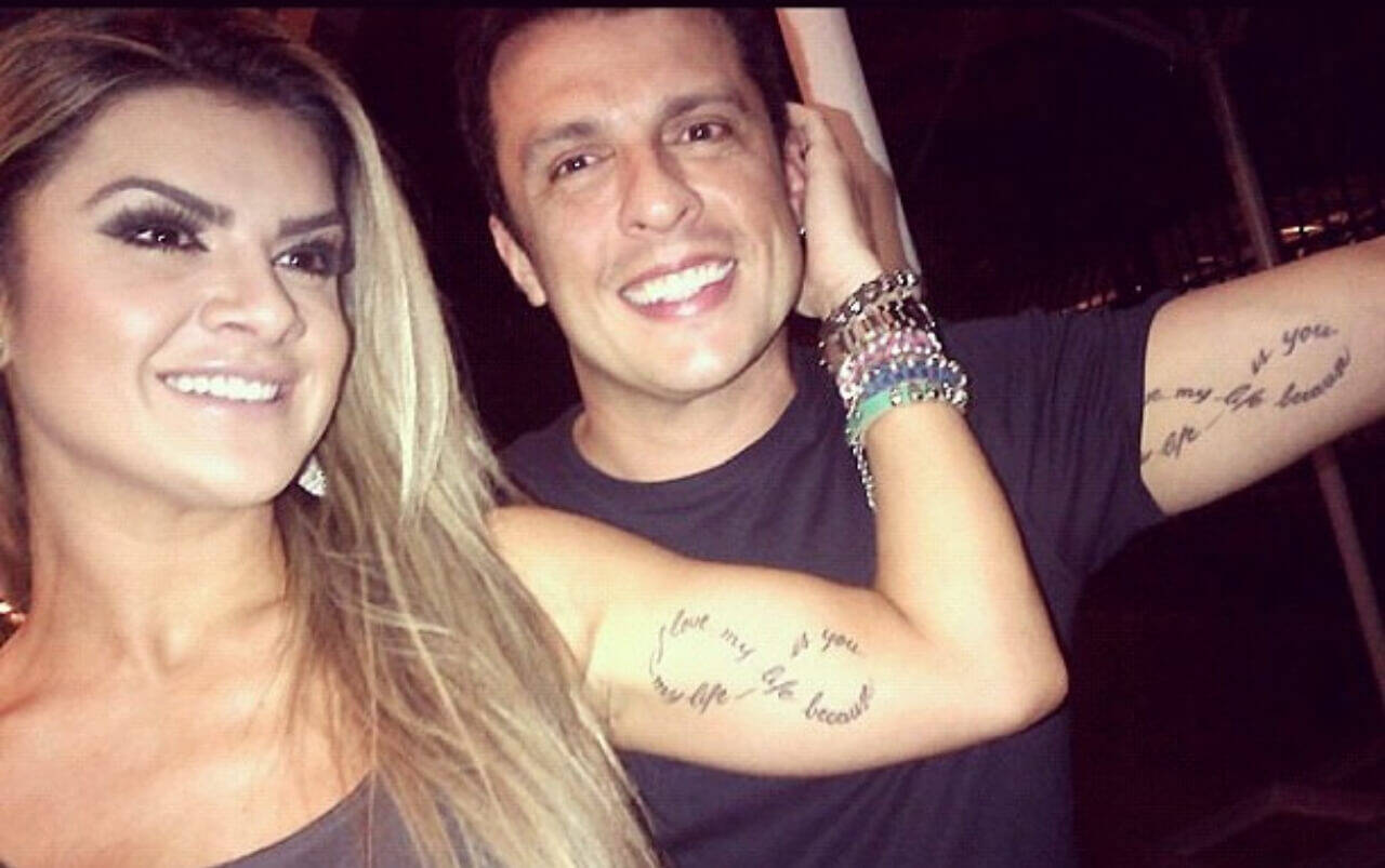 Mirella Santos e Ceará fizeram uma tatuagem com alguns dizeres e o símbolo do infinito Reprodução/Instagram