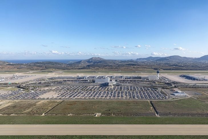 A ilha pode ser facilmente acessada por avião, com voos diretos de diversos países da Europa. Reprodução: Flipar
