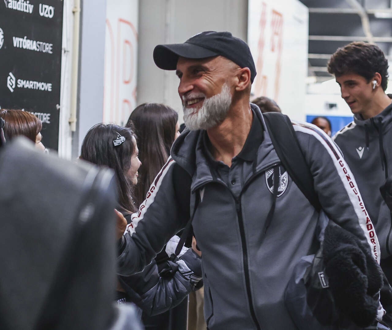 Técnico Álvaro Pacheco, de 52 anos, está na lista do Vasco. Seria o novo treinador? Foto: Divulgação/Vitoria de Guimarães