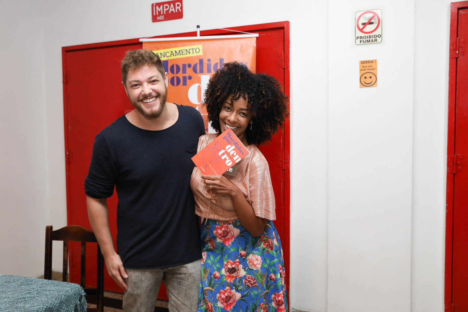 Lançamento do livro de Bruno Lima Penido, roteirista da Globo, contou com presenças ilustres nesta terça-feira. Foto: Leo Lemos/Editora Instante