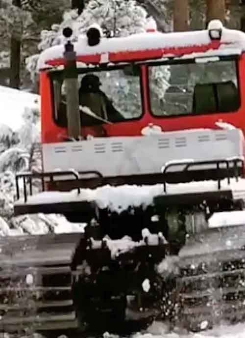 O socorro foi chamado pelo telefone de emergência 911 poucos minutos depois de o astro ser esmagado por um snowcat - um veículo pesado adaptado para trafegar e realizar tarefas na neve. Reprodução: Flipar