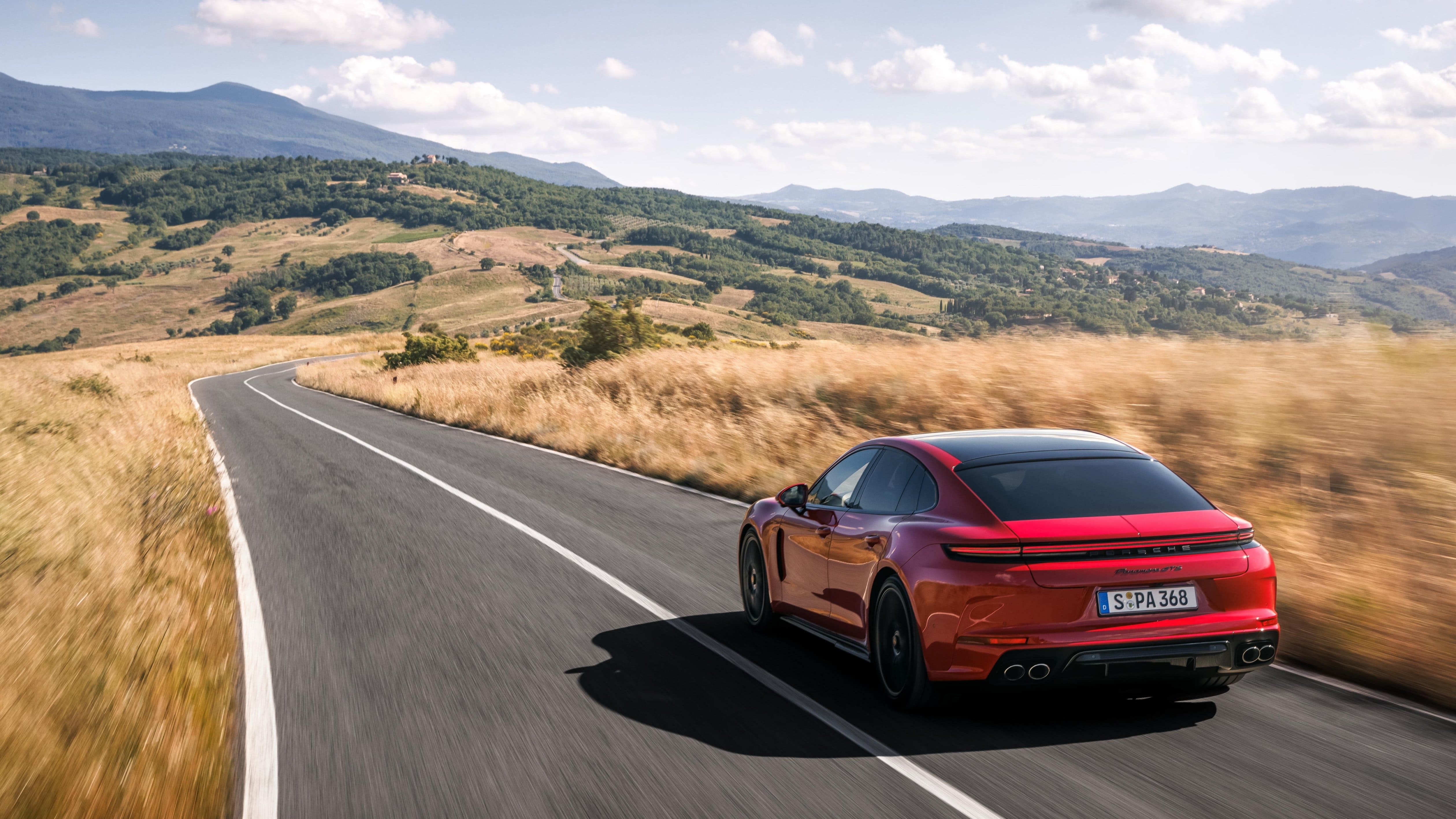 Porsche Panamera GTS Divulgação