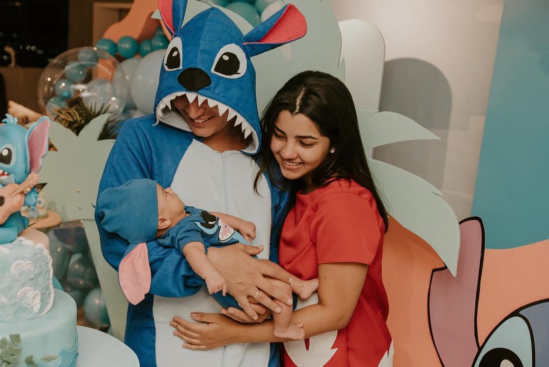 João Gomes se veste de Stitch para comemorar 2 meses do filho Reprodução/Instagram - 17.03.2024