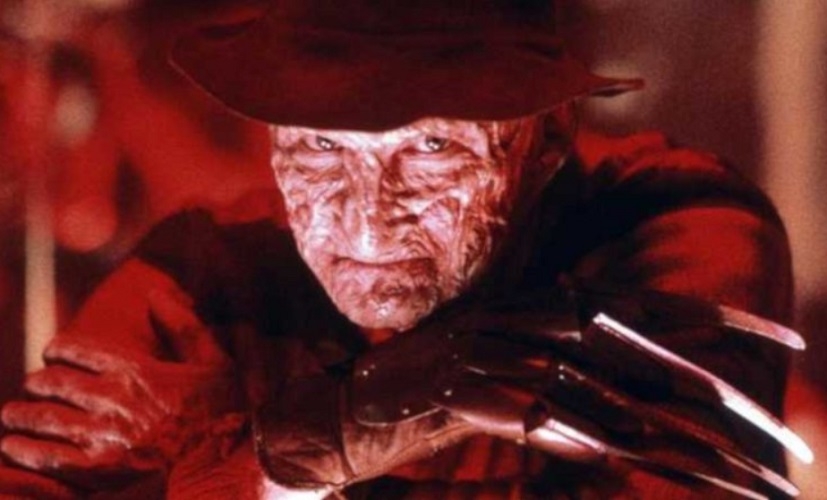 Isso porque a revista americana Scientific American divulgou a informação de que o olho humano tem muita dificuldade em reconhecer os tons de verde e vermelho presentes na roupa do vilão, ainda mais quando essas  cores estão bem próximas. Reprodução: Flipar