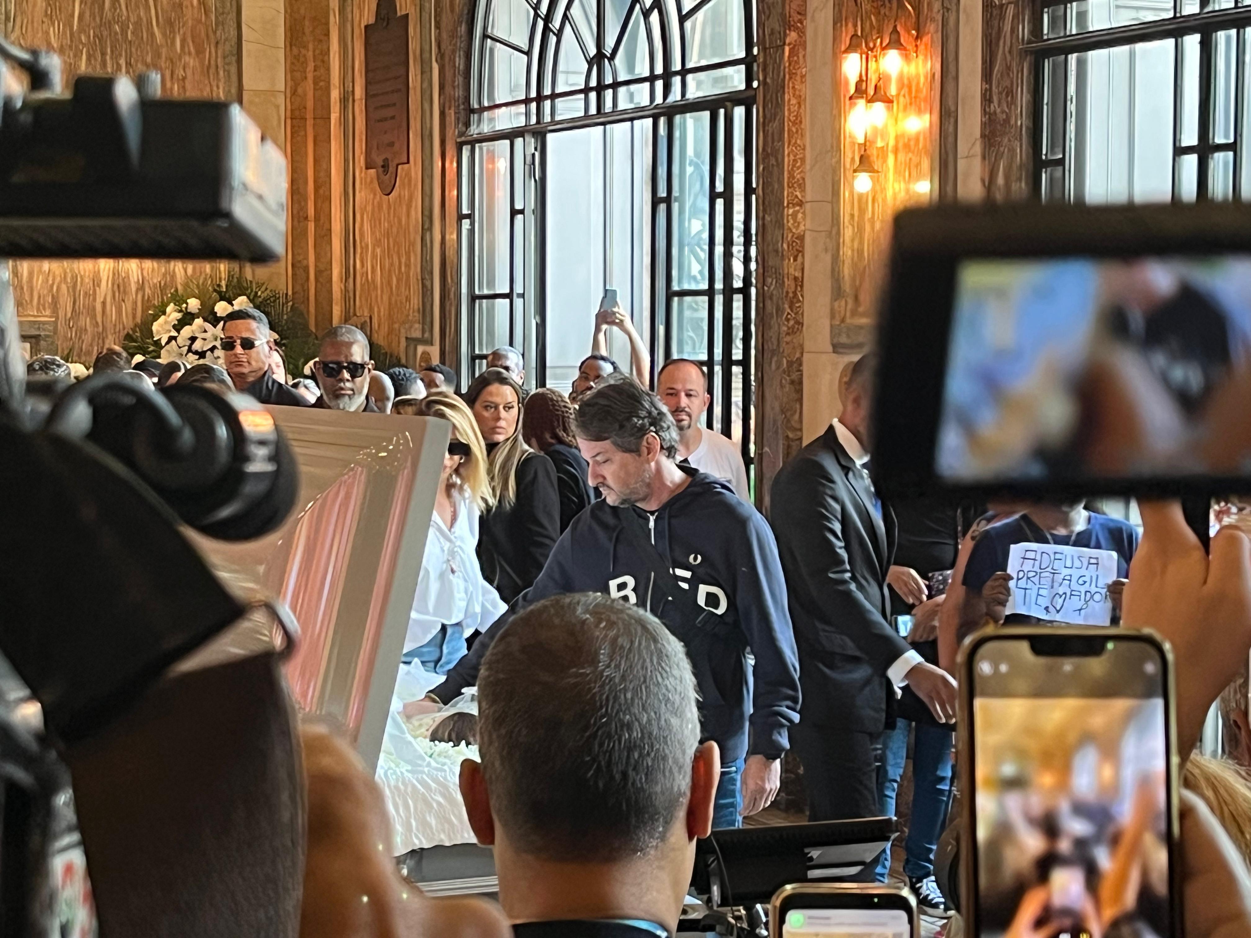 Marcelo Serrado apareceu para dar adeus.. Foto: Foto: João Pedro Lima/ Portal iG
