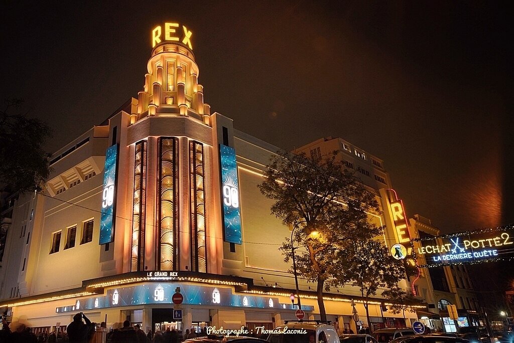 Le Grand Rex – Situado em Paris, França, foi aberto em 8 de dezembro de 1932. Ainda está em operação e se destaca por seu design Art Déco e por ser a maior sala de cinema da Europa. - Thomas Laconis / commons.wikimedia Reprodução: Flipar