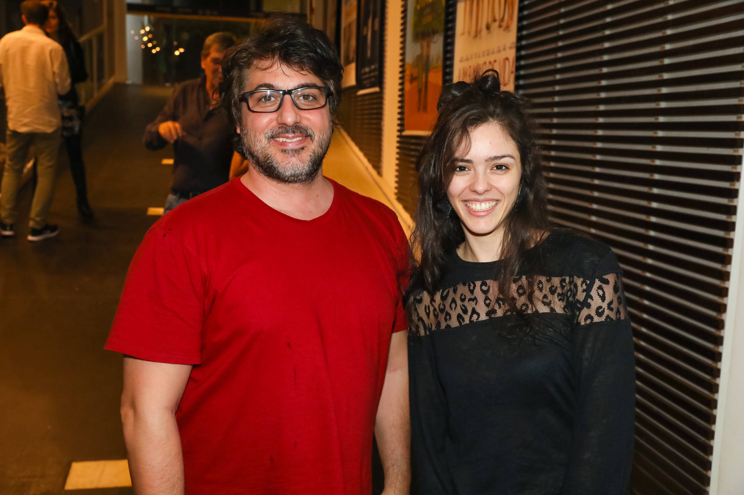Leo Chacra e Tamires Serke na pré-estreia de “Happy Hour – Verdades e Consequências” . Foto: Divulgação/Imovision