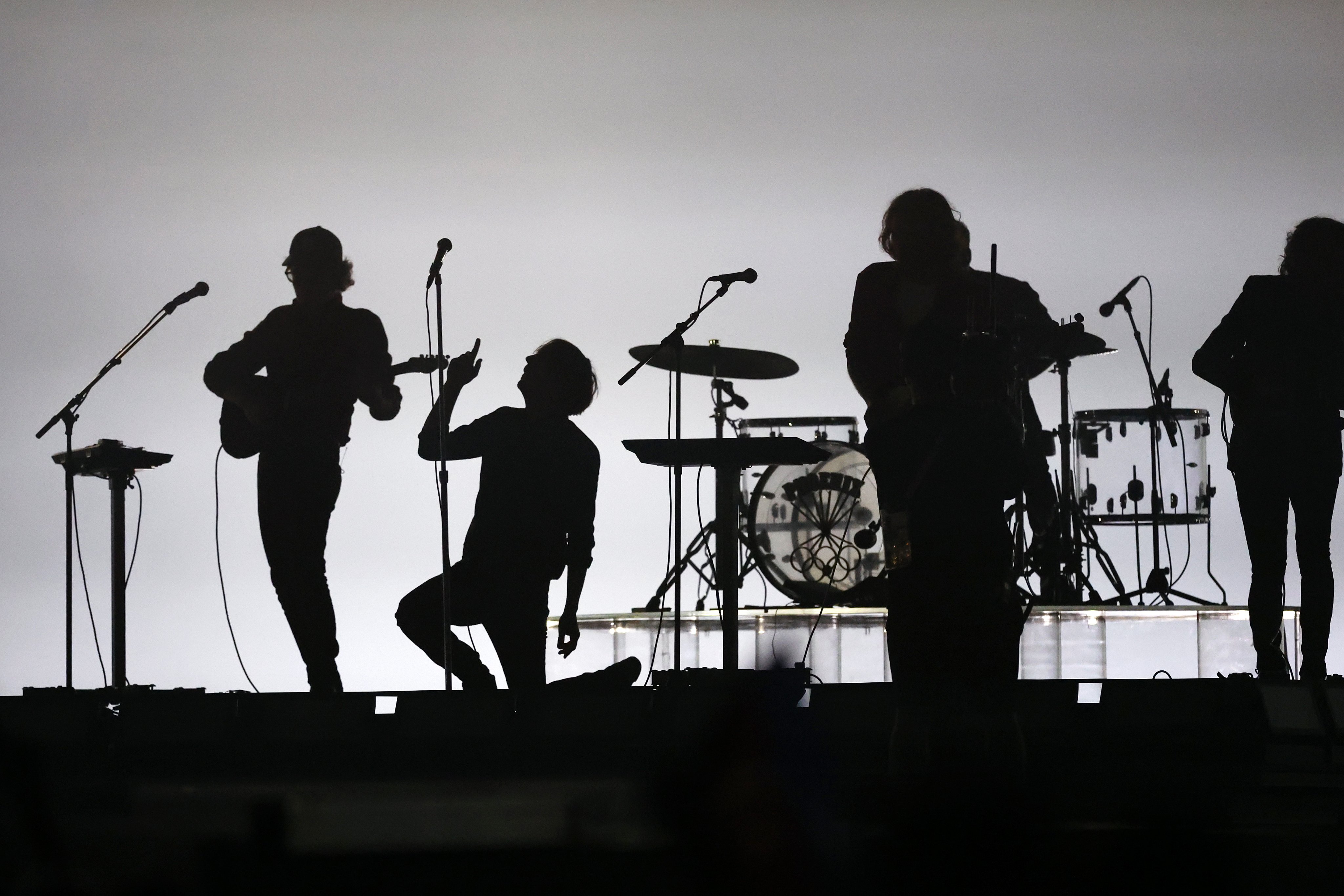 Banda Phoenix durante apresentação na Cerimônia de Encerramento dos Jogos Olímpicos Reprodução/X/@Olympics