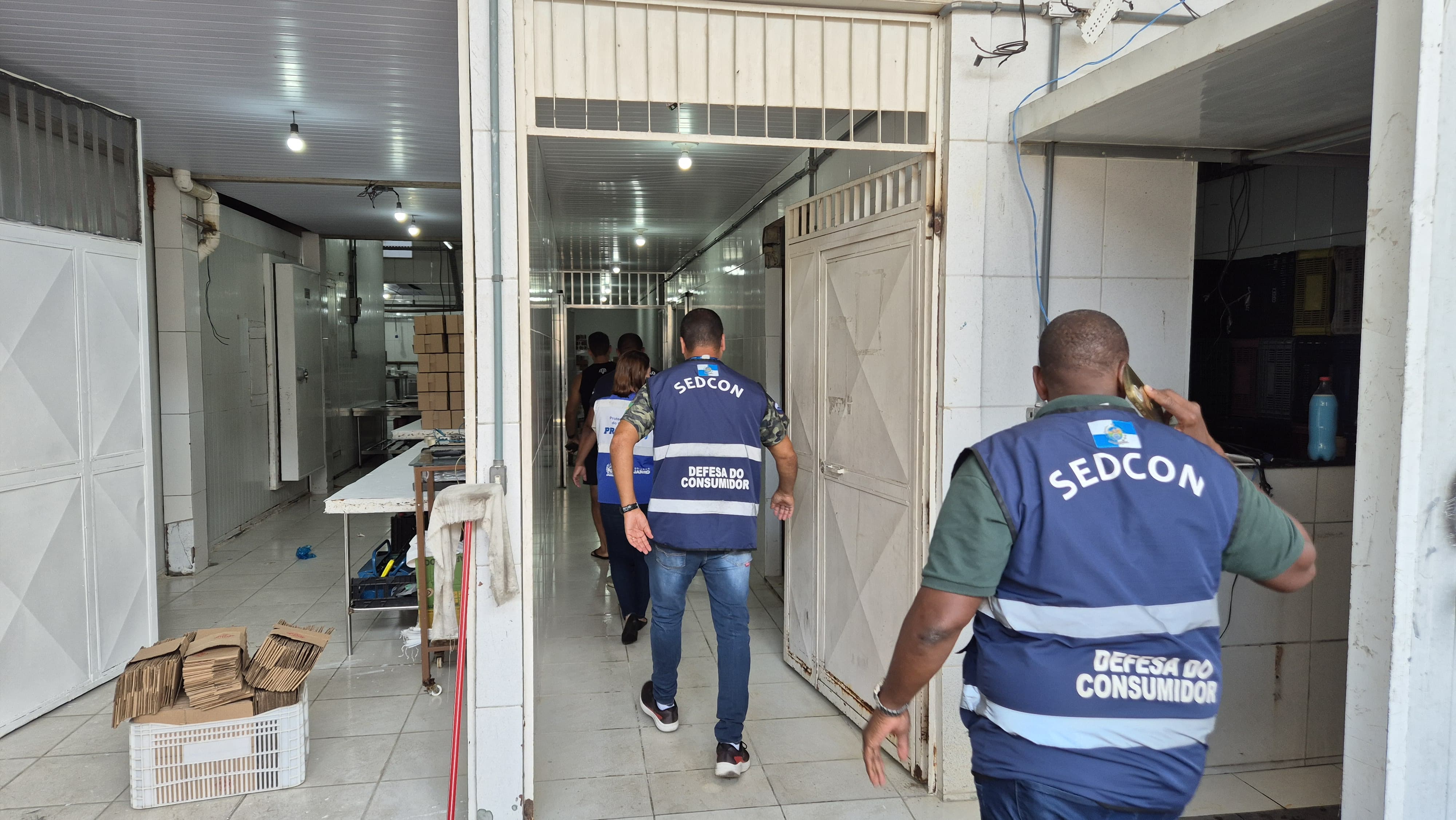 Procon fecha loja após caso de barata em picolé. Foto: Reprodução/Procon