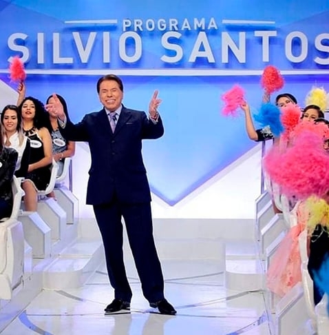 Carro-chefe da emissora, o “Programa Silvio Santos”, que está no ar desde 1963, tem à frente Patrícia Abravanel, filha número 4 do apresentador. 

 Reprodução: Flipar