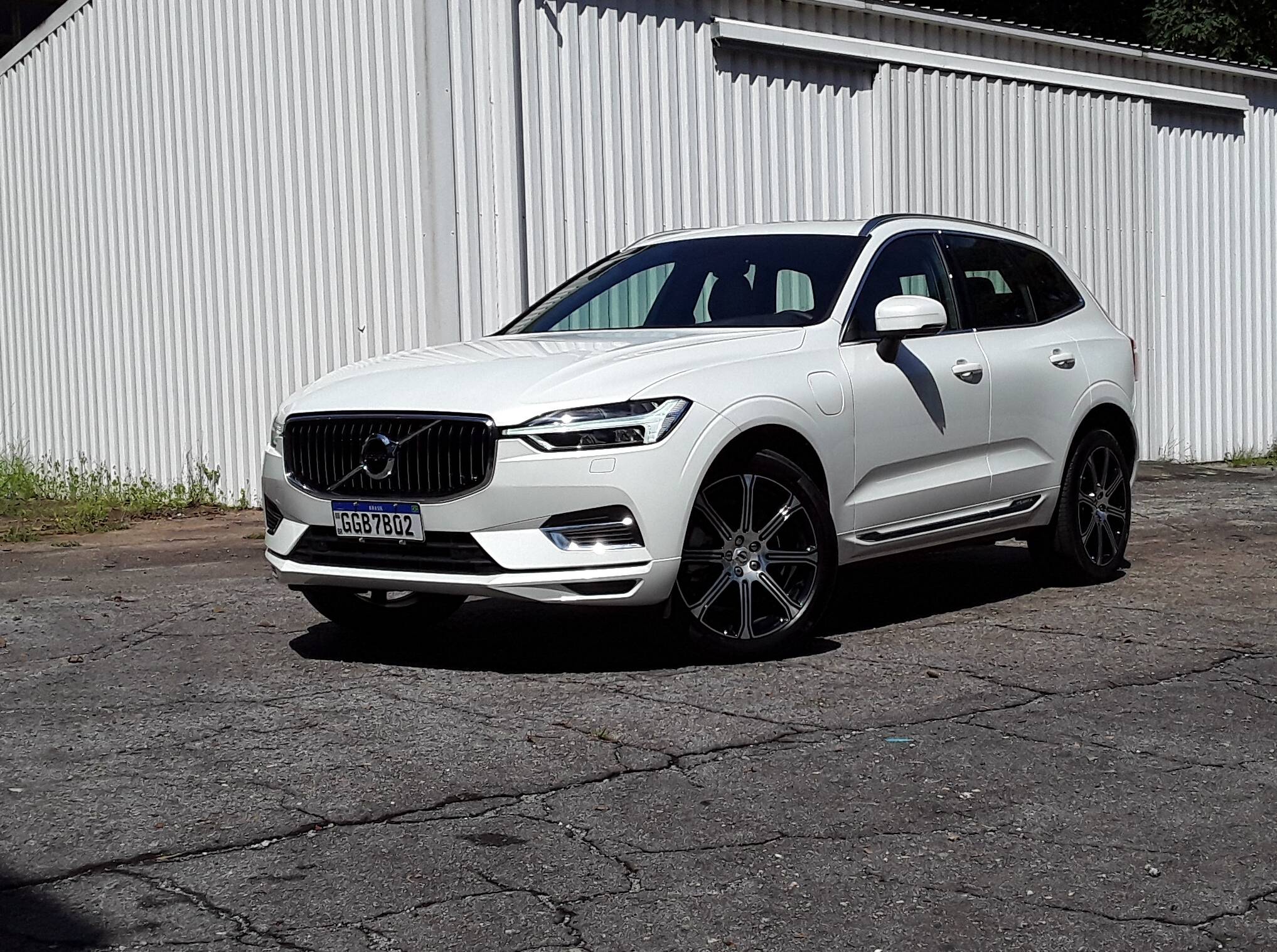 Volvo XC60 T8. Foto: Divulgação