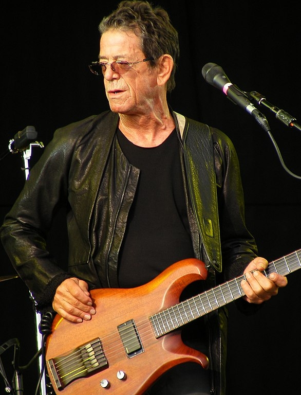 Lou Reed: Fundador da banda The Velvet Underground, o cantor e compositor norte-americano precisou passar por um transplante de fígado, em maio de 2013. Reprodução: Flipar