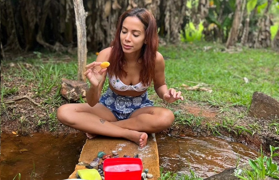 Anitta em retiro espiritual. Foto: Reprodução/Instagram 08.10.2023