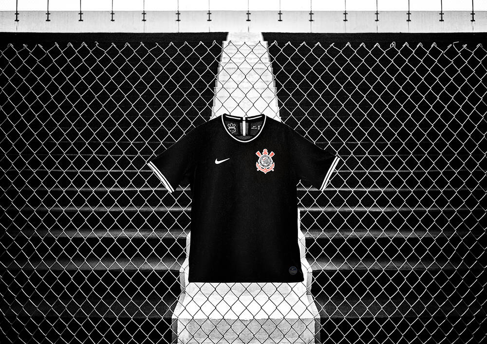 Nova camisa do Corinthians em homenagem à torcida organizada Gaviões da Fiel. Foto: Divulgação/Nike