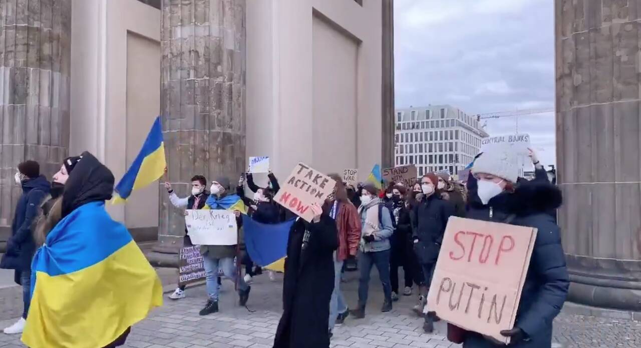 Manifestações contra ataque russo à Ucrânia. Foto: Reprodução / Redes Sociais