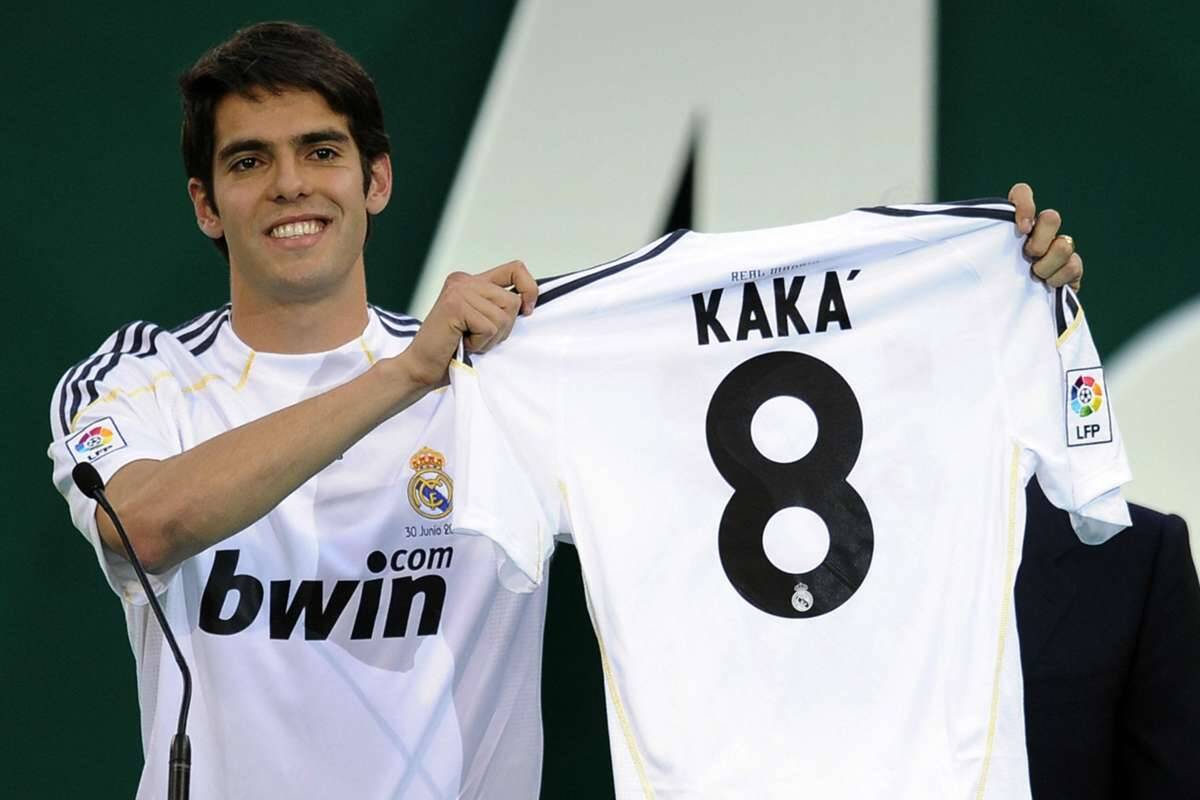Kaká foi contratado a peso de ouro, mas conviveu com lesões. Foto: Reprodução/Twitter