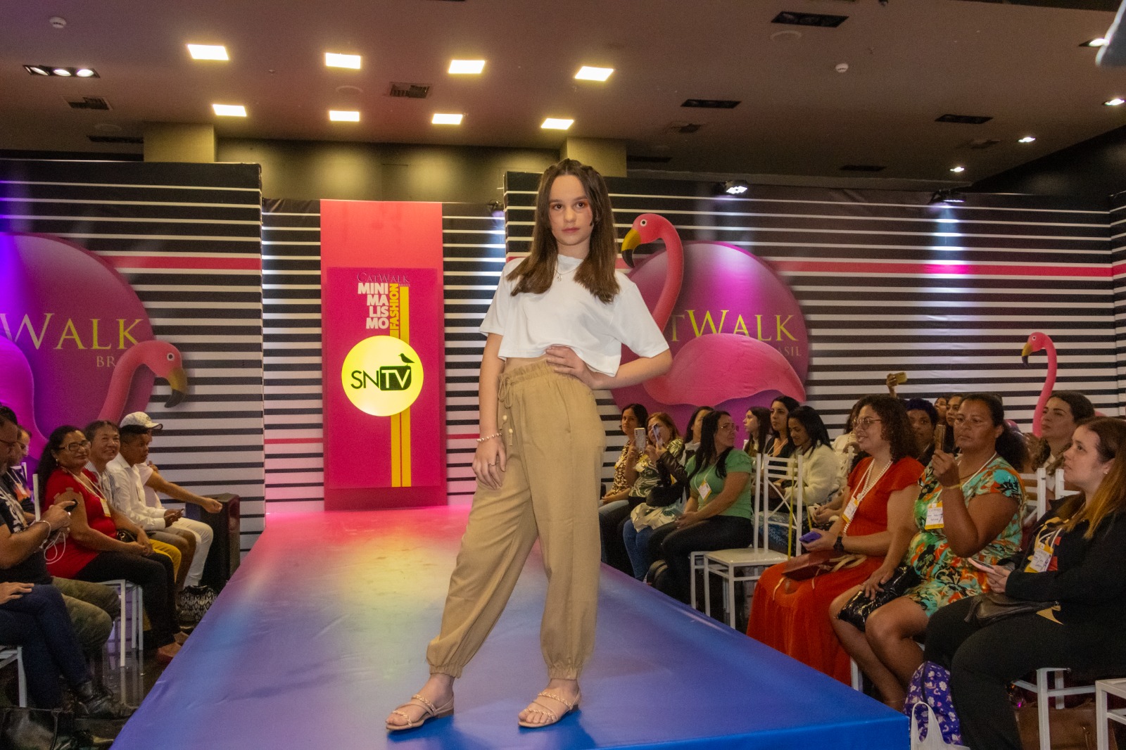 1º dia do Catwalk Brasil apresentou looks minimalistas. Foto: Rodolfo Souza/Grupo YBrasil