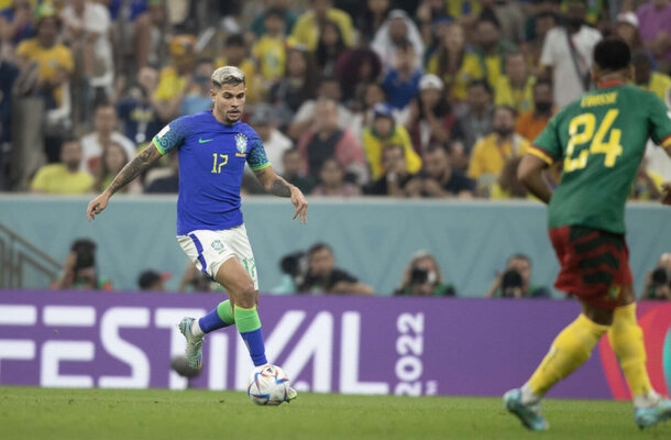 BRUNO GUIMARÃES - Apagado, errando passes e sendo facilmente desarmado, como num lance em que quase foi gol colombiano. Um pouco melhor no segundo tempo, quando deu um chute muito perigoso. NOTA  4,0 - Foto:  Lucas Figueiredo/CBF