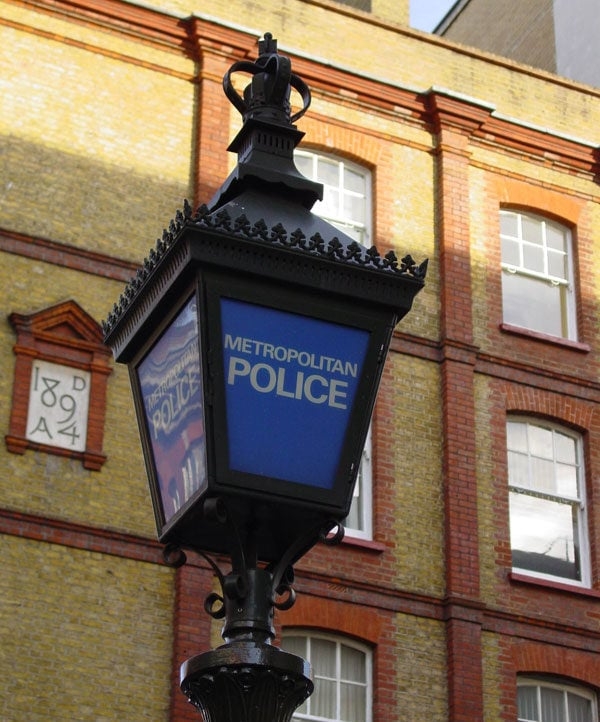 A polícia de Londres realizou uma investigação massiva, mas nunca conseguiu identificar o assassino. Mais de 100 suspeitos chegaram a ser interrogados, mas nenhum foi condenado. Reprodução: Flipar