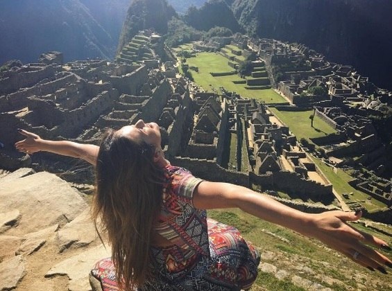 Lívia Andrade em Macchu Picchu, no Peru
