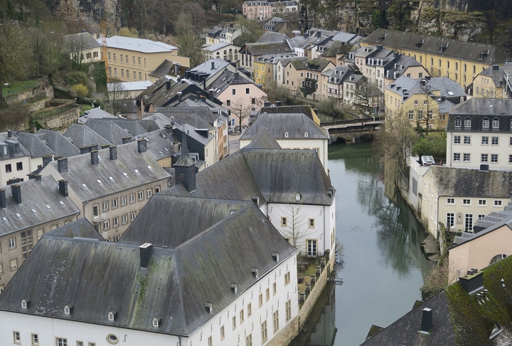 Luxemburgo- 634 mil de habitantes/ Capita: Luxemburgo / Imposto sobre consumo: 17% Reprodução: Flipar