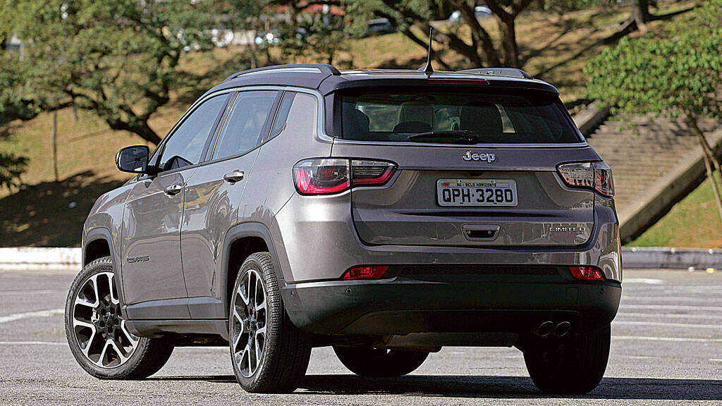 Jeep Compass vs Honda HR-V vs VW T-Cross vs Peugeot 3008. Foto: Roberto Assunção