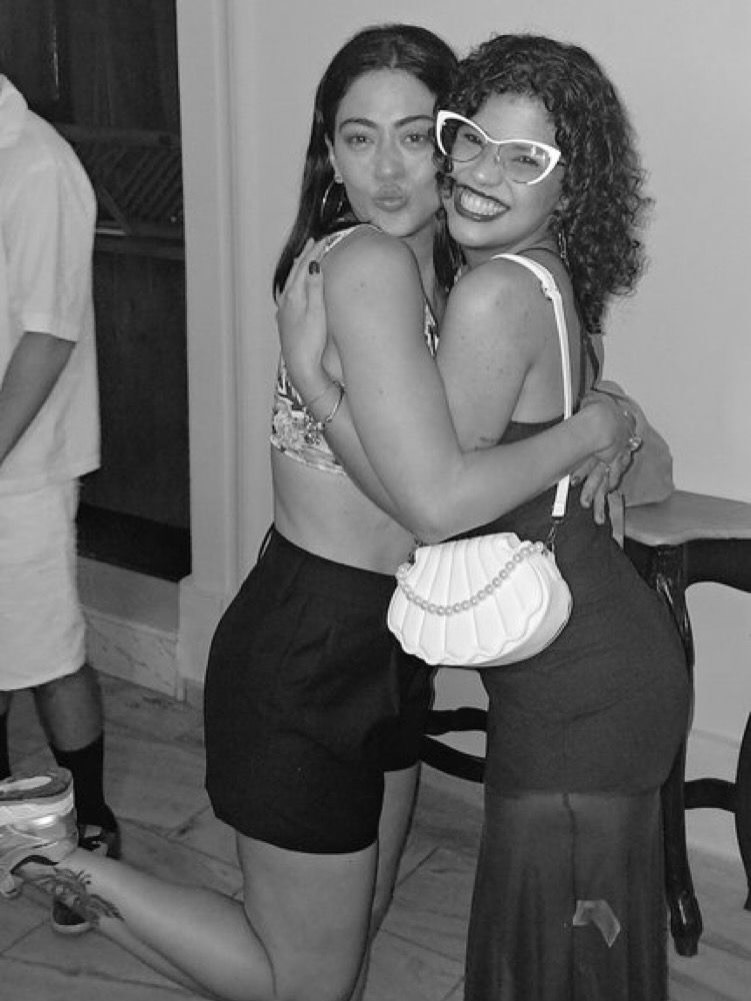 Carol Castro posa de biquíni e aproveita descanso em João Pessoa Instagram