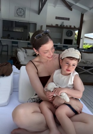 Fabiana Justus com o filho. Foto: Instagram/@fabianajustus