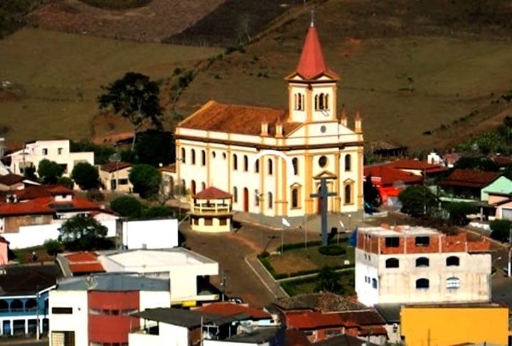 Virginópolis (Minas Gerais) - Cidade com 10.800 habitantes numa área de 440 km2, a 270 km da capital Belo Horizonte Reprodução: Flipar