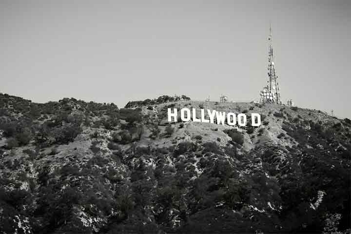 Em 2002, o terreno de 55 hectares, localizado no Cahuenga Peak, foi posto no mercado pelos administradores da herança de Howard Hughes, dono do local desde a década de 1940. Reprodução: Flipar