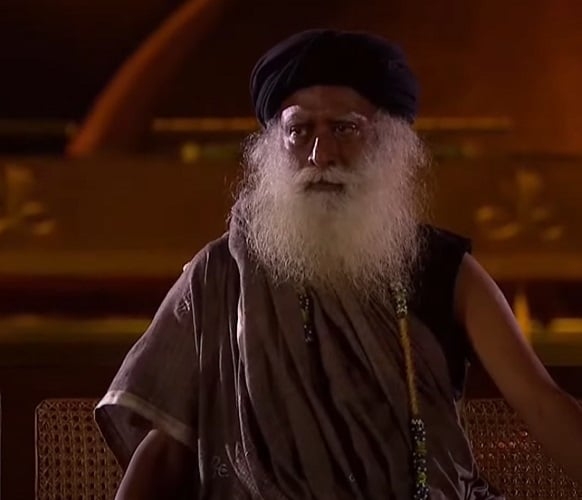 Durante essa noite, os devotos se dedicam à meditação, jejum, cânticos de mantras e vigílias, buscando superar a escuridão interior e alcançar uma conexão mais profunda com o divino. Reprodução: Flipar