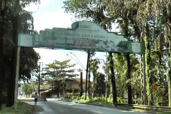 No ano seguinte ao incidente, um movimento conjunto entre indústrias, comunidade e governo foi iniciado, resultando em um árduo processo de recuperação ambiental. Reprodução: Flipar