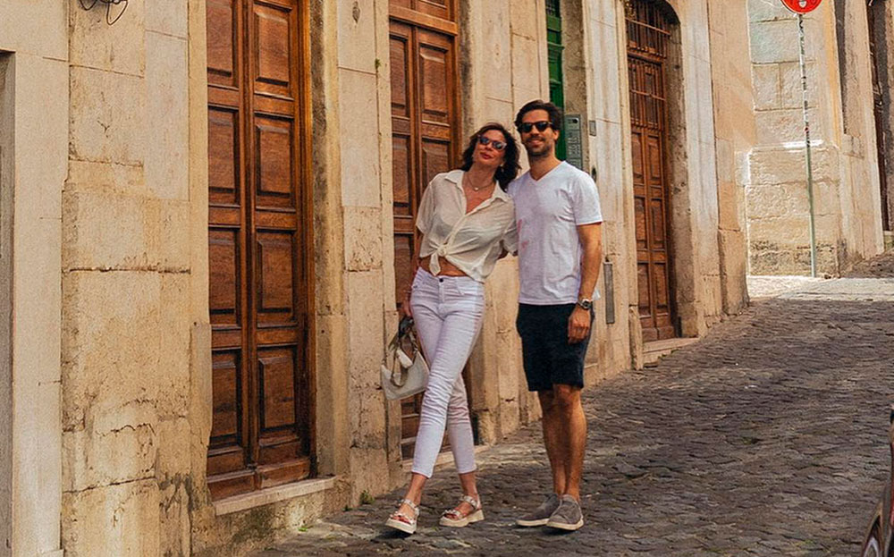 Luciana Gimenez passeia com o namorado, Renato Breia, pelas ruas de Lisboa Arquivo pessoal