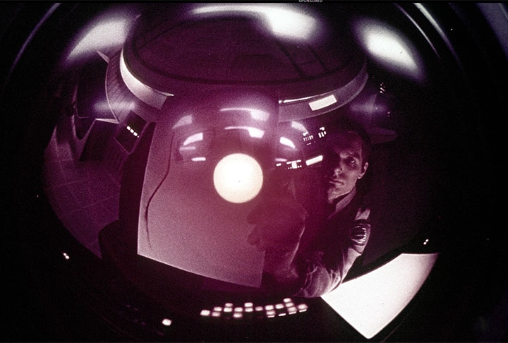 HAL 9000: Personagem do clássico “2001: Uma Odisseia no Espaço” (1968), HAL 9000 é um supercomputador de bordo do Discovery One,  nave espacial que investiga um monolito preto na Lua.  Conforme a história avança, ele começa a tomar decisões independentes que ameaçam a tripulação. Reprodução: Flipar