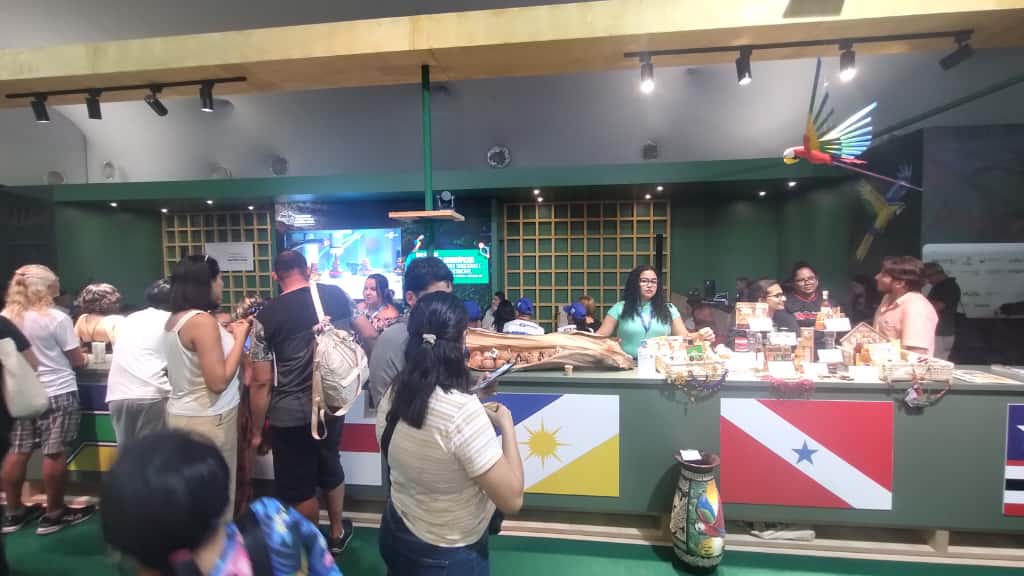 Corredores do espaço Ibero-América Viva.. Foto:  Michelle Valente / enviada especial do Portal iG