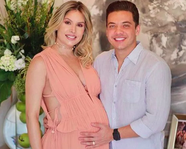 Em 2016, Wesley Safadão se casou com Thyane Dantas, com quem tem dois filhos: Yhudy e Dom. Ele também é pai de Ysis, de seu relacionamento anterior com Mileide Mihaile.