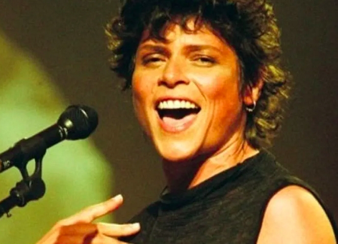 A influenciadora era prima de 3º grau da cantora Cássia Eller, que morreu em 2001, aos 39 anos, após sofrer um ataque cardíaco.