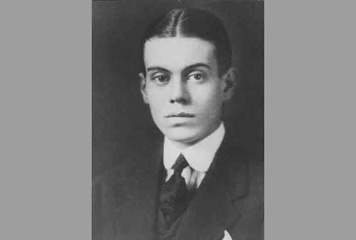 Aos dez anos, Cole Porter já tocava piano e compôs sua primeira música, ‘The Bobolink Waltz”.
 Reprodução: Flipar