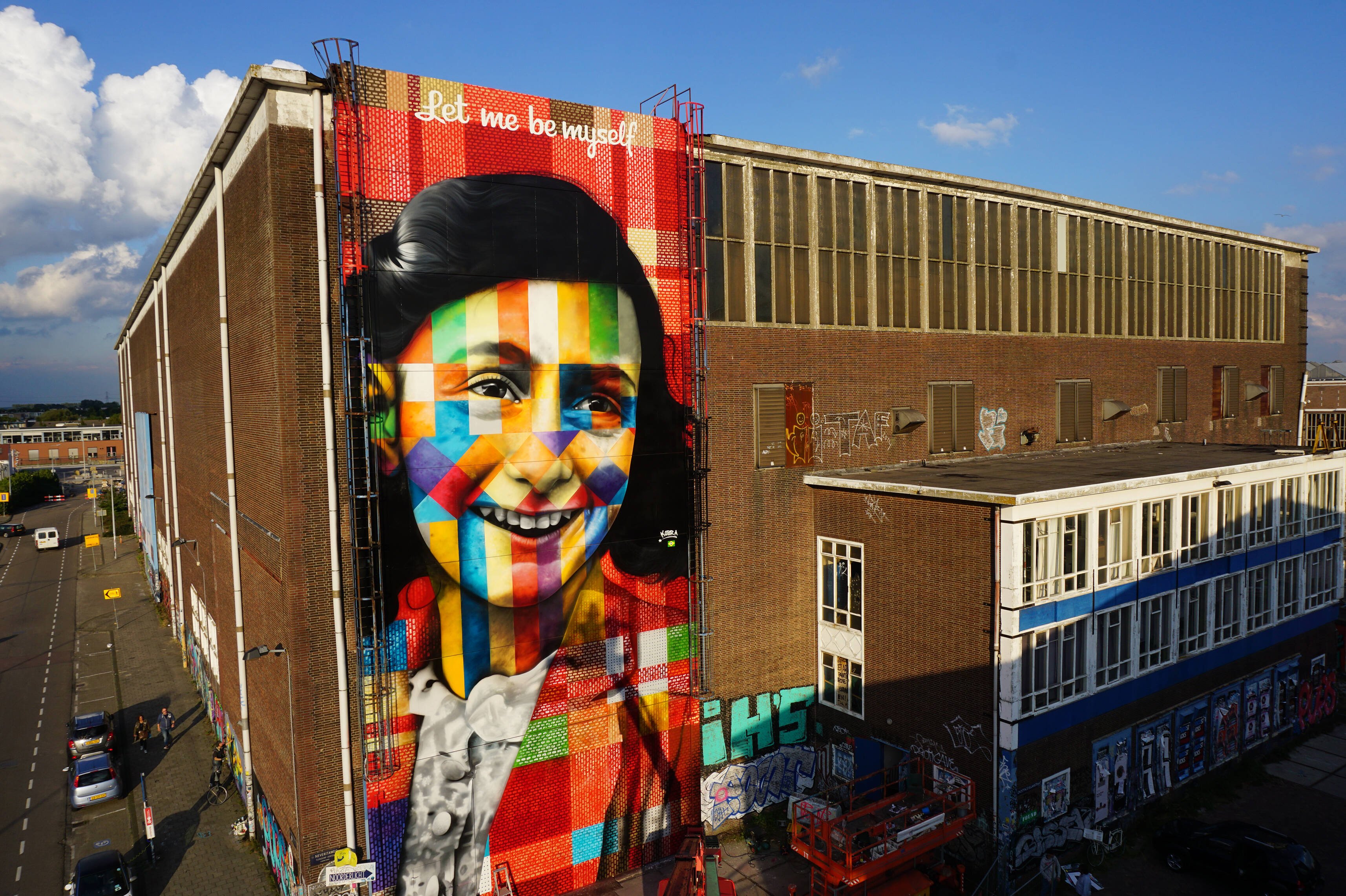 Mural Anne Frank em Amsterdã. Foto: Reprodução