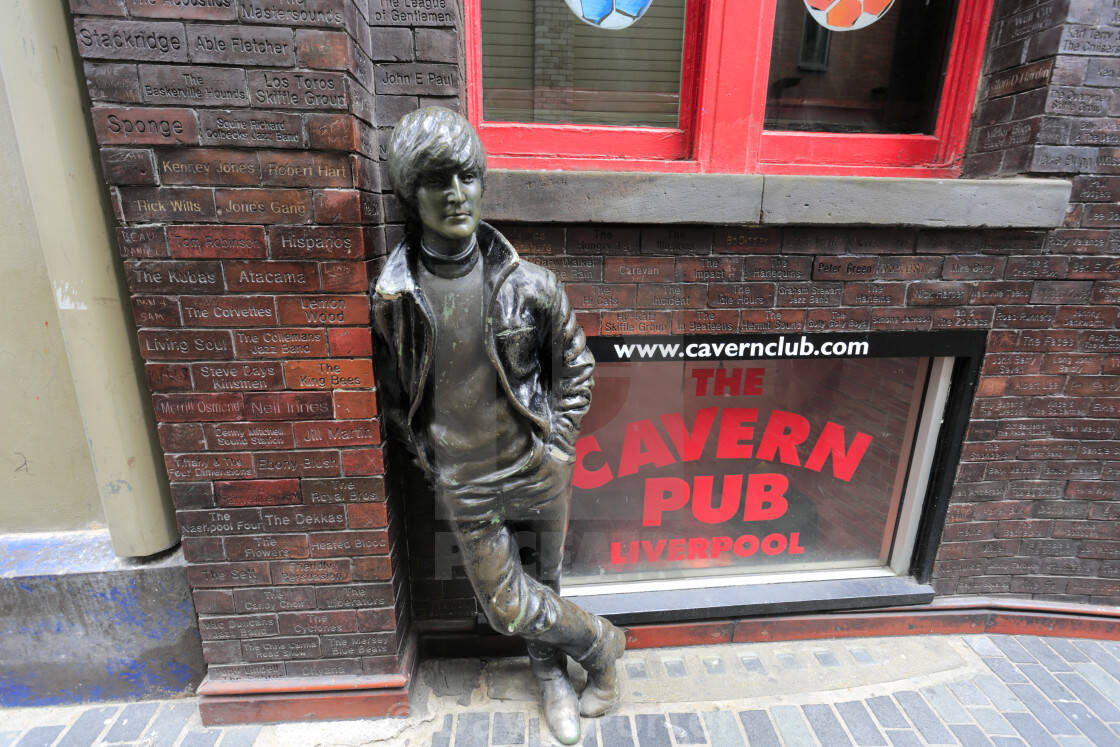 Estátua de John Lennon no Cavern Club. Foto: Reprodução/Picfair