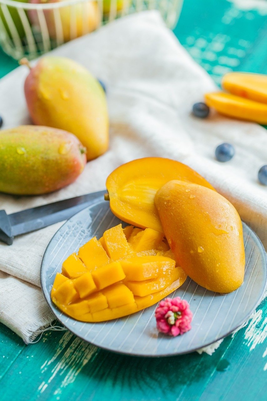 Manga -  Fruta doce e cheirosa, a manga confere um sabor tropical às geleias. O consumidor pode optar por diferentes tipos de manga. Entre eles, espada, rosa e carlotinha, comuns em muitas cidades brasileiras.  Reprodução: Flipar