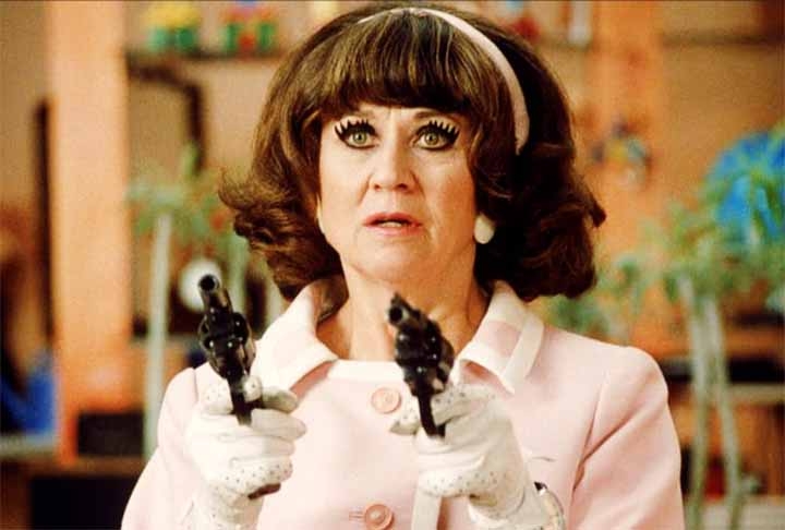 Essa notoriedade para além das fronteiras espanholas começou a ser construída entre os anos 80 e 90, graças ao impacto de filmes como “Mulheres à Beira de um Ataque de Nervos” (1988 - foto) e “Carne Trêmula (1997). 
 Reprodução: Flipar