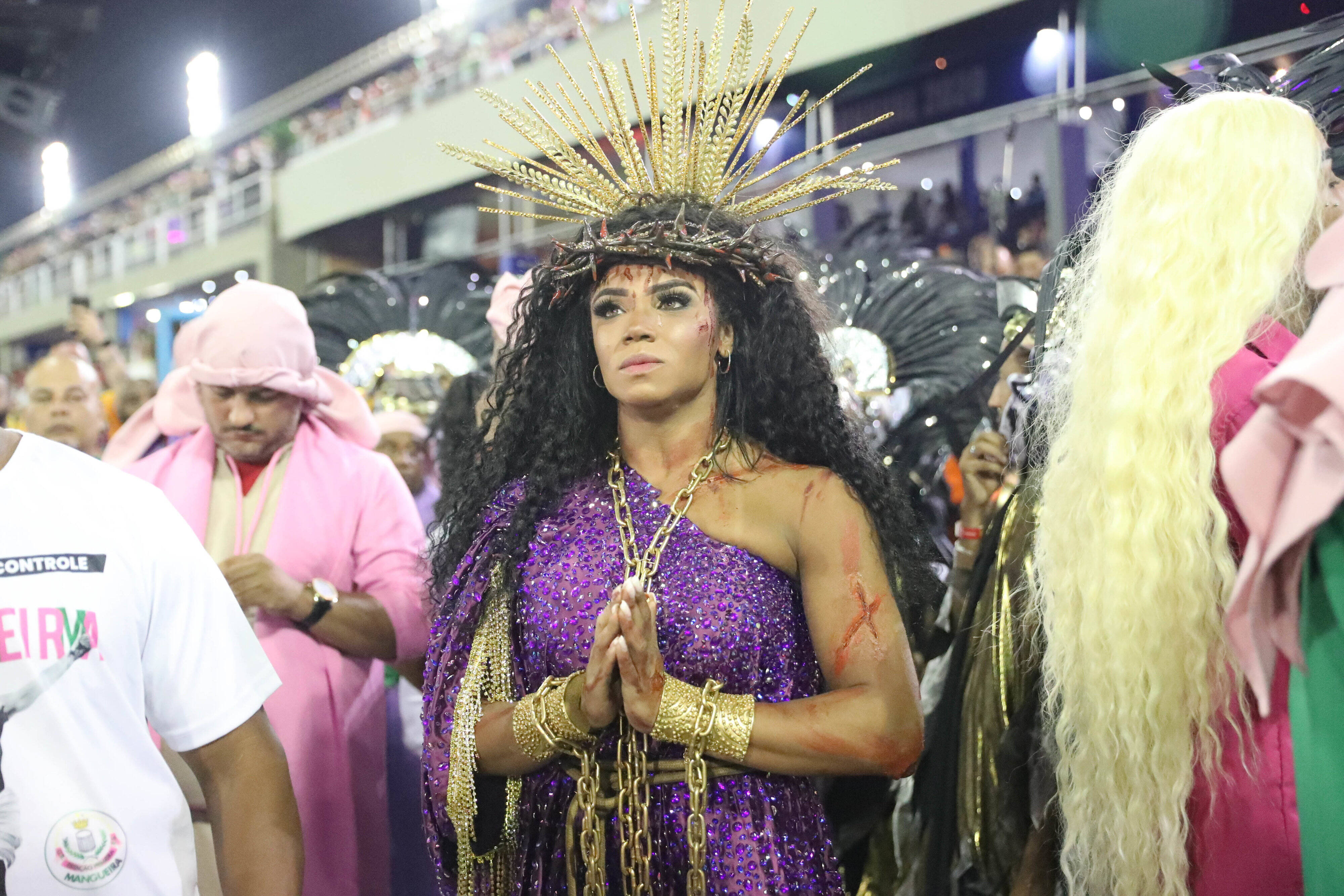 Rainhas de bateria agitam primeira noite de desfiles no Rio. Foto: Agência O Globo