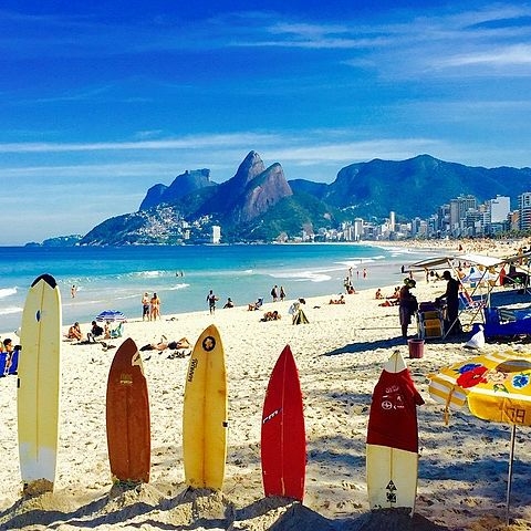 O Verão começa em 22 de dezembro. Mas, este ano, chamou atenção o calor até mesmo durante o inverno em várias cidades brasileiras.