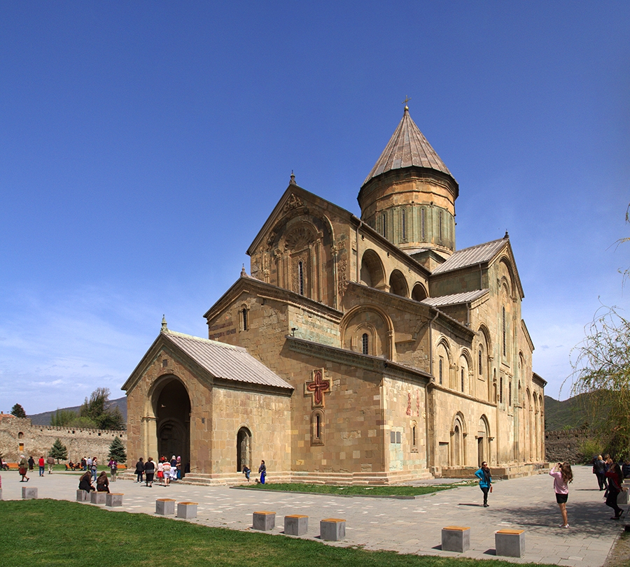 Outro patrimônio reconhecido pela instituição internacional é a Catedral Svetitskhoveli, construída entre os séculos IV e V, e que fica na cidade Mtskheta, a noroeste da capital Tbilisi. Reprodução: Flipar