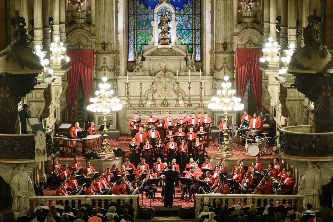 No interior da Igreja da Candelária também acontecem concertos de música clássica de grandes nomes. Eles são organizados pelo Projeto Candelária.
 Reprodução: Flipar