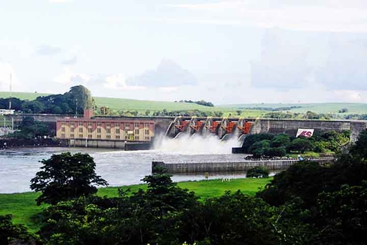 Além de sua importância histórica e ambiental, o Rio Tietê também desempenha um papel relevante na geração de energia elétrica, com diversas usinas hidrelétricas ao longo de seu curso.  Reprodução: Flipar