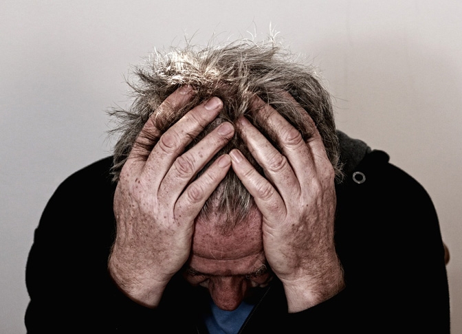 Uma pesquisa feita no fim de 2023 pela International Stress Management Association no Brasil (ISMA-BR) apontou que 32% dos brasileiros sofrem de Síndrome de Burnout e 72% se sentem estressados no trabalho. Reprodução: Flipar