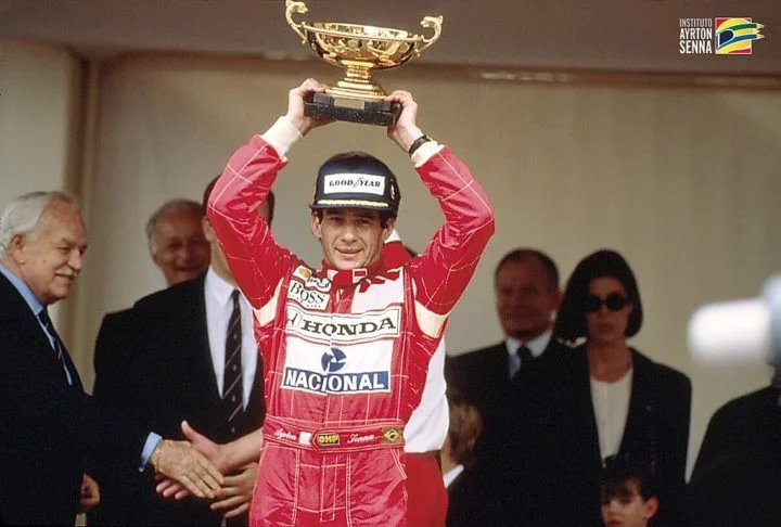 Em termos de conquistas, Senna foi gigante. Ele foi tricampeão mundial (1988, 1990 e 1991), com 41 vitórias e 65 pole positions. Reprodução: Flipar