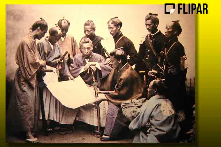 A palavra “samurai” deriva do verbo “samurau”, que significa servir. Com o tempo, o termo passou a designar a classe que servia a corte imperial japonesa. 
 Reprodução: Flipar